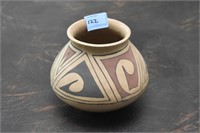 NATIVE AMERICAN POTTERY VESSEL