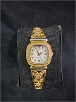 Vintage Quartz and Mother of Pearl Ladies Watch