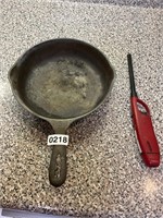 Cast iron 9 inch skillet