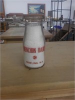 Heinchon Diary Pawling, NY 1/2 pt milk bottle