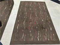 5’x7’ area rug Clean