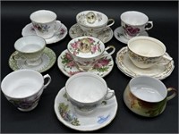Beautiful Vintage Lot of China Teacups & Saucers