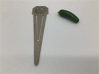 1939 NY World's Fair Paperclip & Heinz Pickle Pin