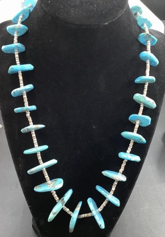 NAVAJO BEADED TURQUOISE NECKLACE