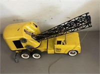 Structo mobile crane