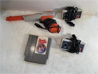 Original Nintendo Lot 2 Controllers Zapper And