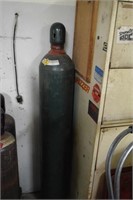 Oxygen Tank (gas level unknown)