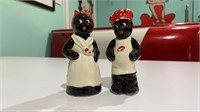 MAMMY SALT AND PEPPER SHAKERS