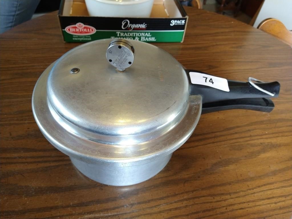 Mirro-Matic 12 Qt. Speed Pressure Cooker & Canner - Sherwood Auctions
