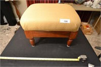 FOOT STOOL 18 IN X 15 IN X 12 IN TALL