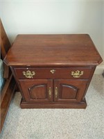 Pennsylvanis House Cherry Wood Nightstand