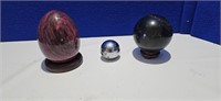 Marble shapes and a baoling ball