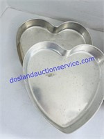 3 Heart Shaped Cake Tins, Red One Unclips