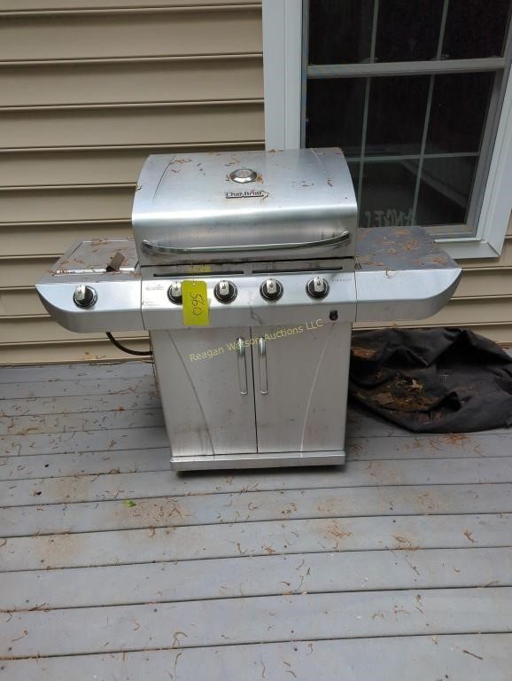 Char-broil Gas Grill And Round Patio Table