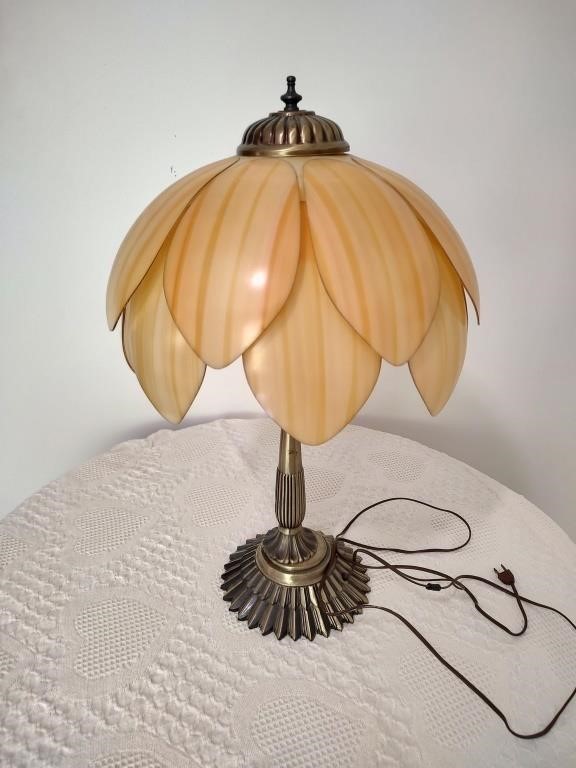 Vintage Acrylic Tulip Shade Lamp - Read Details
