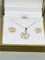 necklace, pendant & earrings w/ Opals