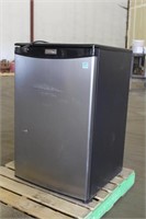 Danby Refrigerator Approx 21"x21"x33", Works Per S