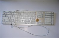 Authentique clavier Apple en aluminium avec fil