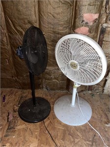 2 floor fans not tested