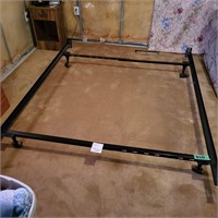 B211 Bed frame w casters