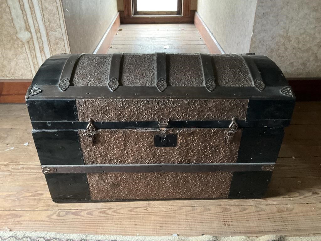 Flat Top Steamer Trunk