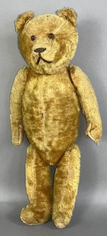 Steiff-type golden mohair hump back stuffed bear
