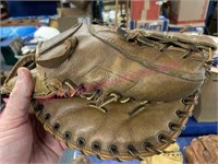 Old Moose Skowron baseball glove Sears 1674