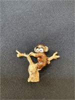 Pin of a Monkey/Bear in a Tree Marked 14K 7.2g