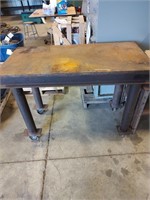 Heavy duty rolling steel welding bench