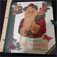 Christmas Memories Photo Album. Great Shape