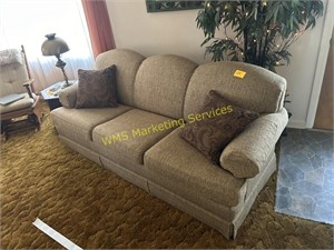 84" Smith Brothers Sofa - In Like New Condition