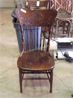 Victorian oak pressed back side chair. Some wear.