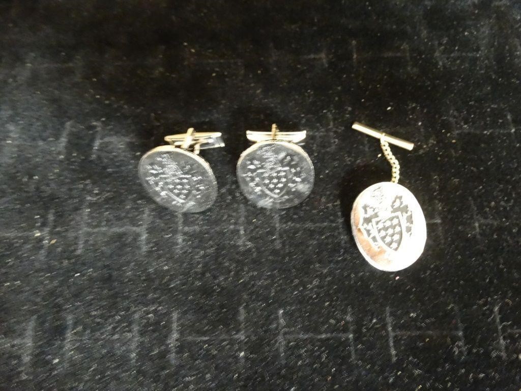 Vtg. Bailey Coat of Arms Cuff Links & Tie Tack