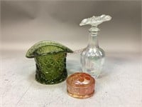 Fenton Hat, Frog & Perfume Bottle