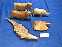 HAND CARVED ANIMALS FROM AFRICA