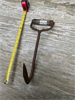 Wooden handle pic hook