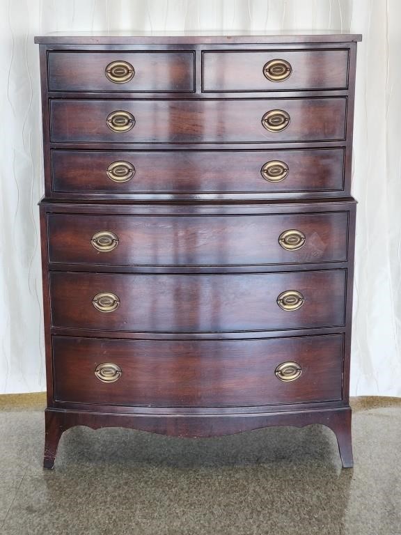 VINTAGE MOHAGANY CHEST OF DRAWERS BY DREXEL