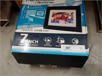 Digital Photo Frame