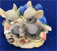 Charming Tails Mouse Figurine