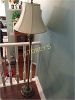 ~5' Corner Floor Lamp