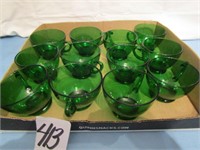 12 GREEN CUPS