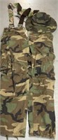 Camo pants size large w/ suspenders and hat