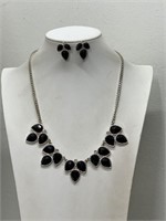 MATCHING NECKLACE & PIERCED EARRING SET