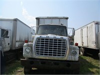 Ford 8000 T/A Dually Box Truck,
