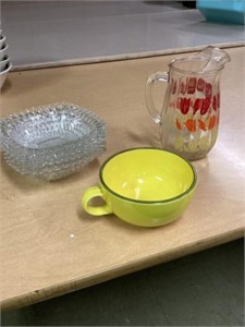 Glass pitcher Yellow bowl