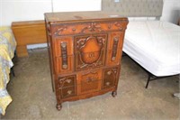 Antique Chest of Drawers