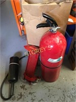 Ansul Carbon Dioxide Fire Extinguisher & Bracket