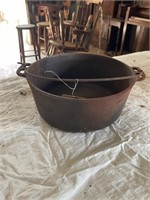 Wagner cast iron pot with bale