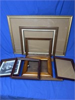 Assorted lot of picture frames.