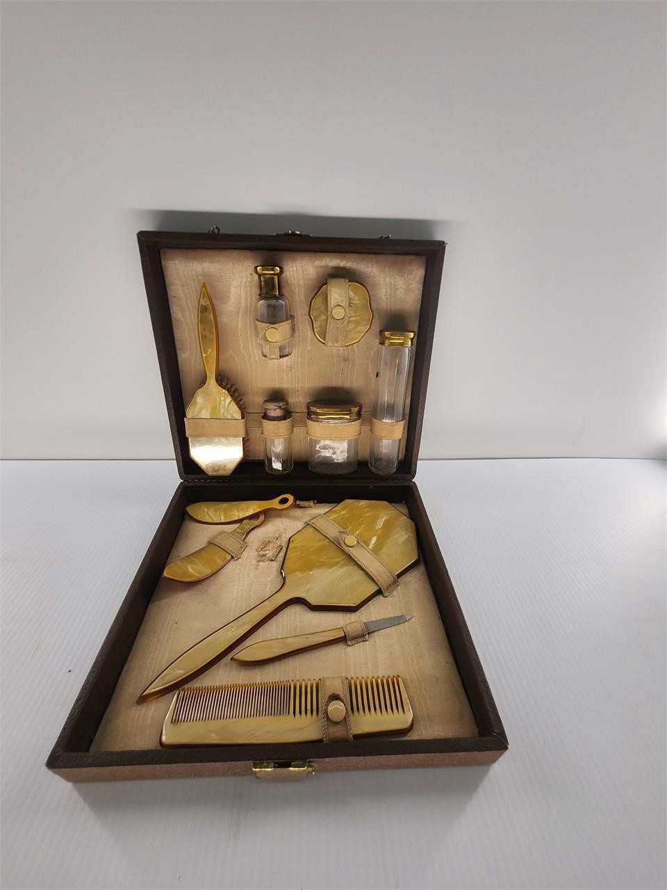 Antique vanity set